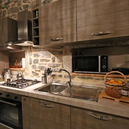 Mella -la Corte - At The With Parking * Bellagio