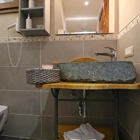 Mella -la Corte - At The With Parking Appartement Bellagio